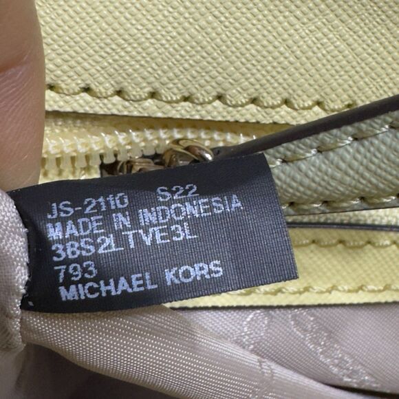 Michael Kors Jet Set Chain Large Shoulder Tote Yellow Saffiano Leather Bag Purse - Picture 13 of 14